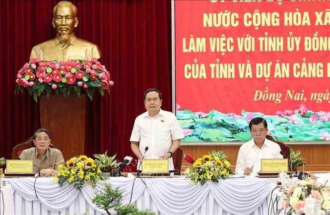 NA Chairman Tran Thanh Man speaks at the meeting (Photo: VNA)