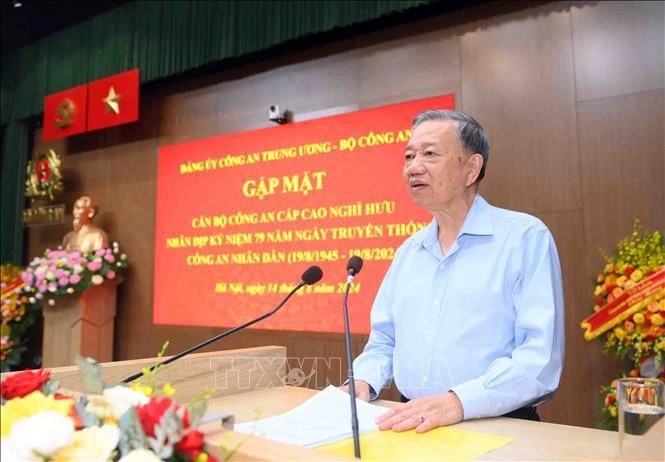 Party General Secretary and State President To Lam speaks at the meeting (Photo: VNA)