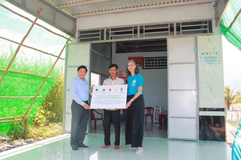 A safe house handed over to Nguyen Van Bui's family in Khanh Lam commune, U Minh district, Ca Mau province. (Photo: vneconomy.vn)