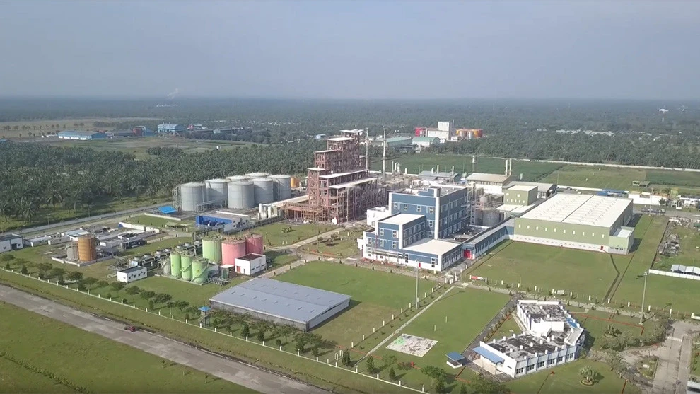 PT Unilever Oleochemical Indonesia's (UOI) factory sits surrounded by palm oil plants in the Sei Mangkei Special Economic Zone (SEZ), North Sumatra. (Photo: The Jakarta Post)