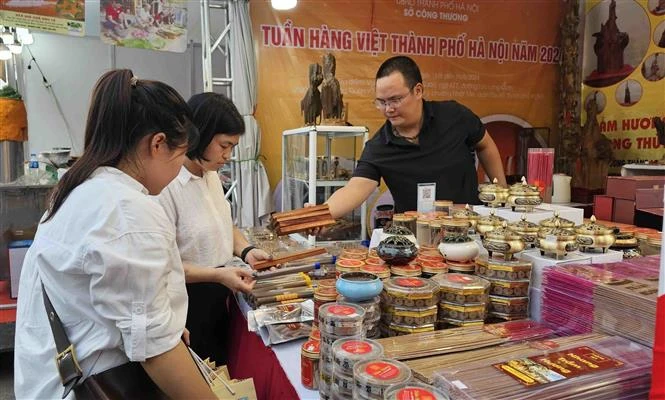 A booth at the fair in Tay Ho district, Hanoi. (Photo: VNA)