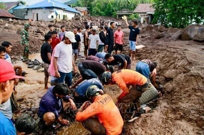 Fash floods and landslides hit North Makulu province on August 25. (Photo: Getty Images/VNA)