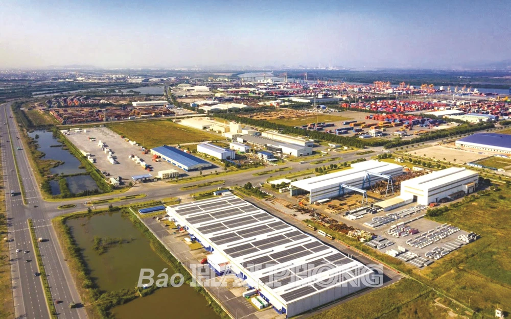 At Dinh Vu - Cat Hai Economic Zone (Photo: baohaiphong.vn)