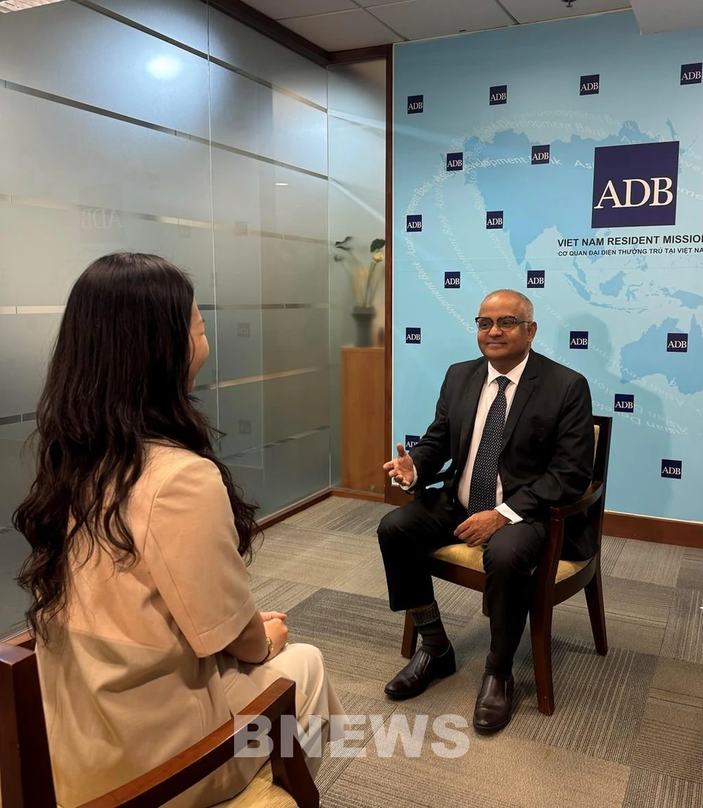 ADB Country Director for Vietnam Shantanu Chakraborty in an interview with the Vietnam News Agency (Photo: VNA)