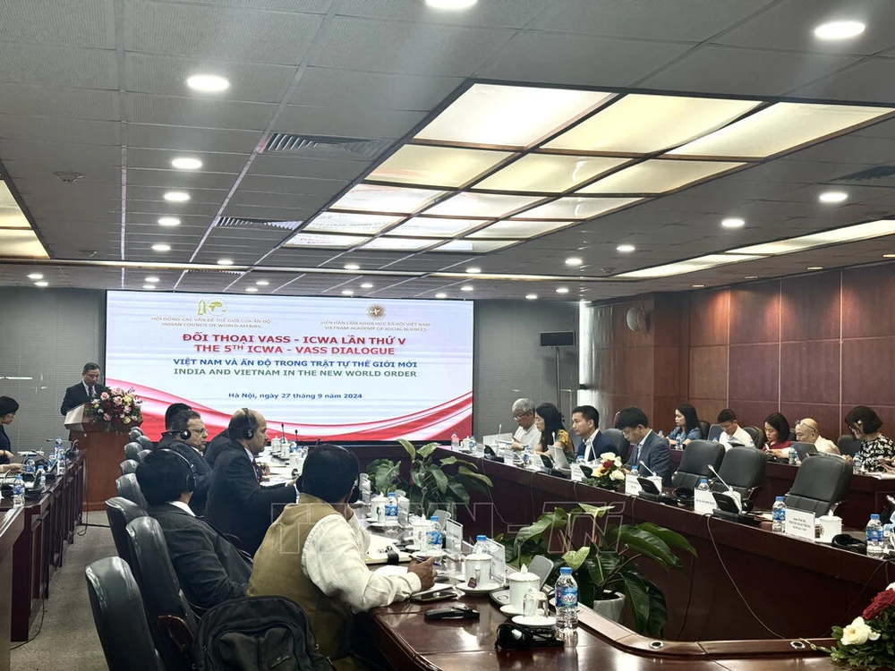 Participants at the 5th annual dialogue between the Vietnam Academy of Social Sciences (VASS) and the Indian Council of World Affairs (ICWA). (Photo: VNA)