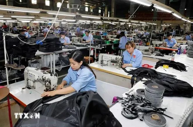 Vietnam's steady recovery has been driven by improving industrial production and a strong rebound in trade, according to ADB Country Director for Vietnam Shantanu Chakraborty. (Photo: VNA)