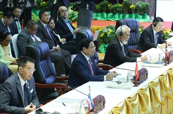 Prime Minister Pham Minh Chinh (second, left front) attends the 12th ASEAN-US Summit in Vientiane on October 11. (Photo: VNA)