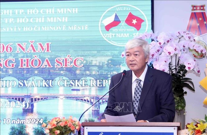 Nguyen Muoi, Chairman of the Vietnam-Czech Friendship Association (VCFO) in Ho Chi Minh City, speaks at the ceremony (Photo: VNA)