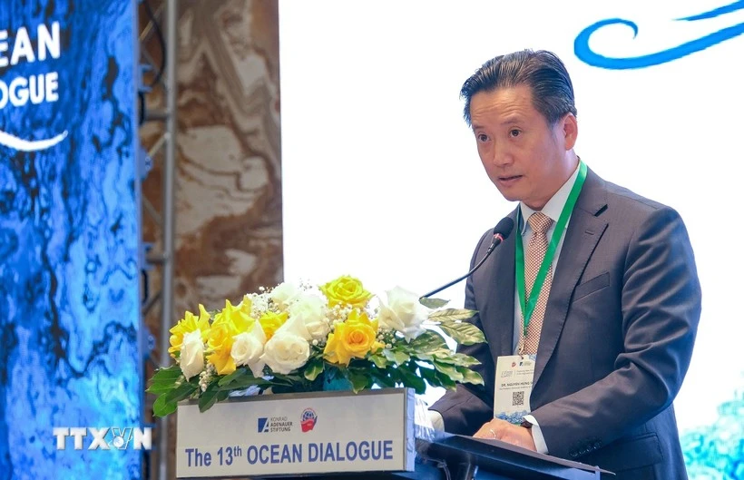 DAV Vice President Dr.Nguyen Hung Son speaks at the event (Photo: VNA)