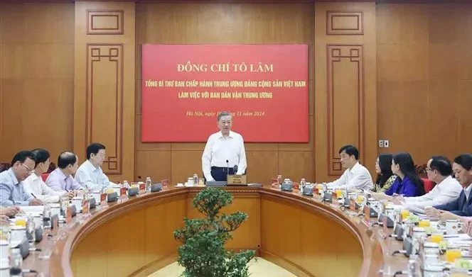 Party General Secretary To Lam speaks at the meeting (Photo: VNA)