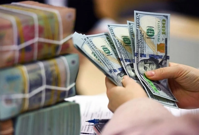 The total net profit from the foreign exchange trading segment of 29 banks in the first three quarters of 2024 reached more than 19.62 trillion VND, up 7% over the same period last year. (Photo: cafef.vn) 