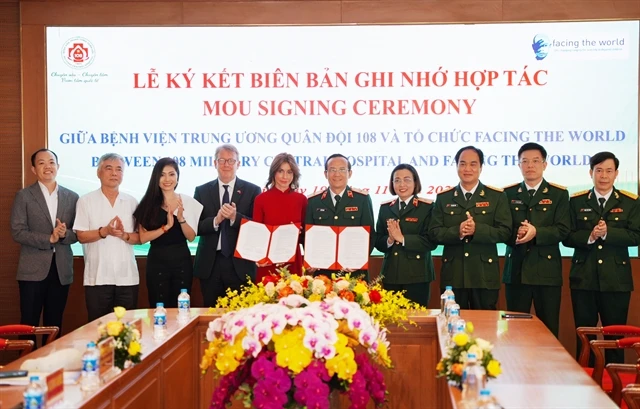 At the MoU signing ceremony (Photo: VNA)