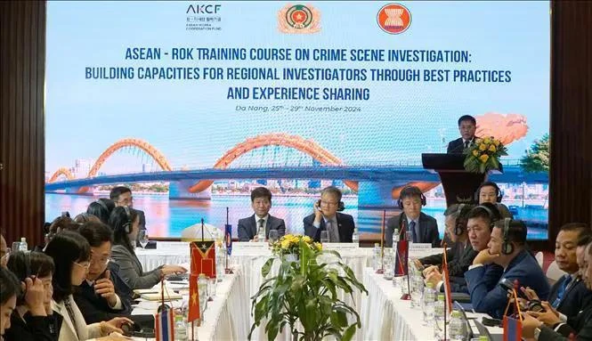 An overview of the ASEAN-RoK training course on crime scene investivation (Photo: VNA)