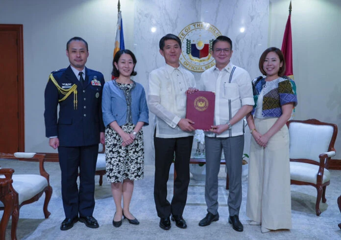 Senate President Francis Escudero presents to Japanese envoy to Manila, Endo Kazuya, the Senate Resolution ratifying the Reciprocal Access Agreement (RAA) between the Philippines and Japan which would facilitate reciprocal access and cooperation between the militaries of both countries. (Photo: manilastandard.net)