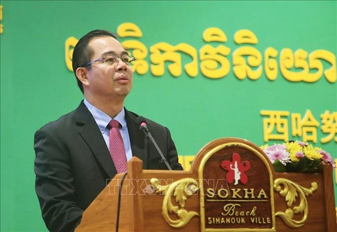 Preah Sihanouk Governor Mang Sineth speaks at the event (Photo: VNA)