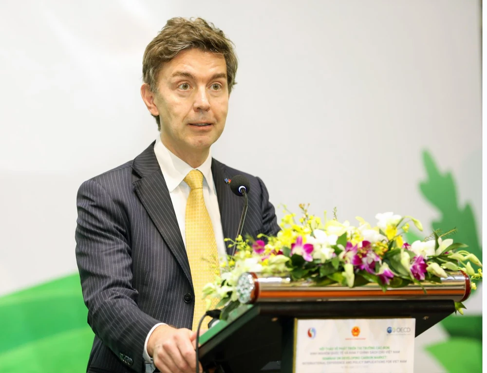El embajador y jefe de la misión de la UE en Vietnam, Julien Guerrier. (Foto: VNA)