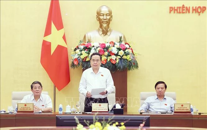 El presidente de la Asamblea Nacional de Vietnam, Tran Thanh Man, interviene en la cita. (Foto: VNA)