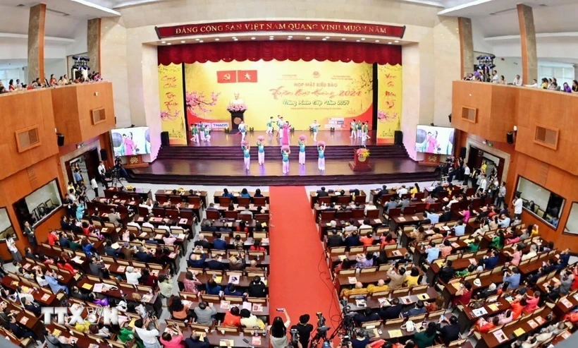 El programa Primavera de la Patria 2024 se efectuó en Ciudad Ho Chi Minh (Foto: VNA)