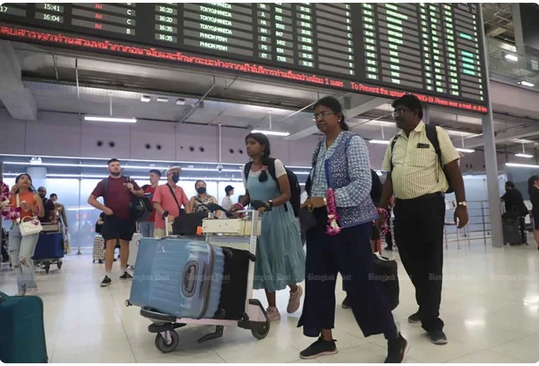 Les touristes indiens arrivent à l’aéroport de Suvarnabhumi. (Photo : bangkokpost.com)