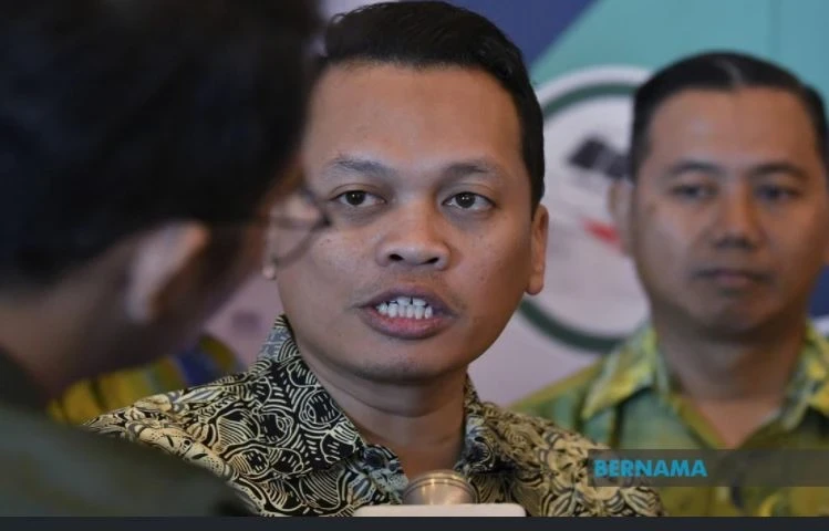 Le ministre des Ressources naturelles et de la Durabilité de l'environnement Nik Nazmi Nik Admad. (Photo: Bernama)