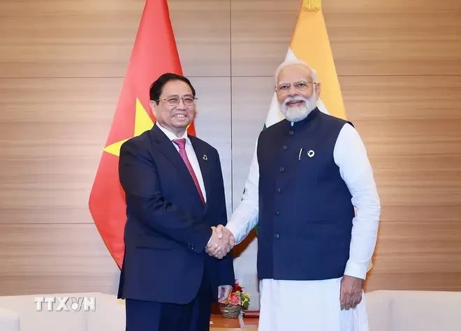 Le Premier ministre Pham Minh Chinh (droite) et son homologue indien Narendra Modi. Photo : VNA