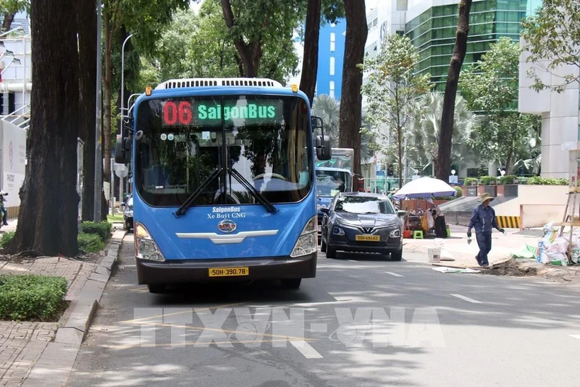 Ho Chi Minh-Ville élabore une feuille de route pour les bus utilisant de l'énergie verte (Photo : VNA)