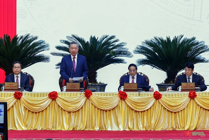 Le secrétaire général To Lam prend la parole lors de la réunion du Comité central du Parti. Photo : VNA