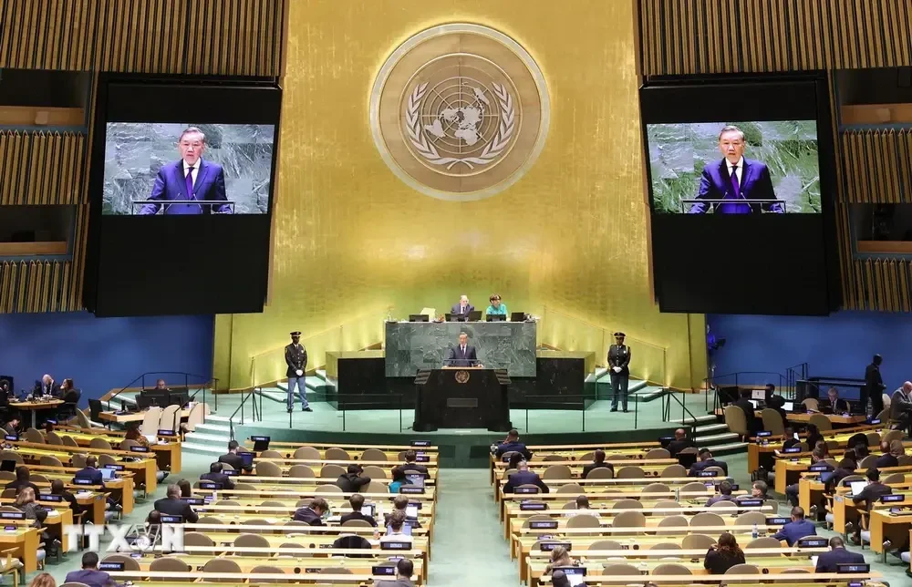 Le secrétaire général et président To Lam prend la parole lors de la séance de discussion générale de haut niveau de la 79e session de l'Assemblée générale des Nations Unies (Photo : VNA)