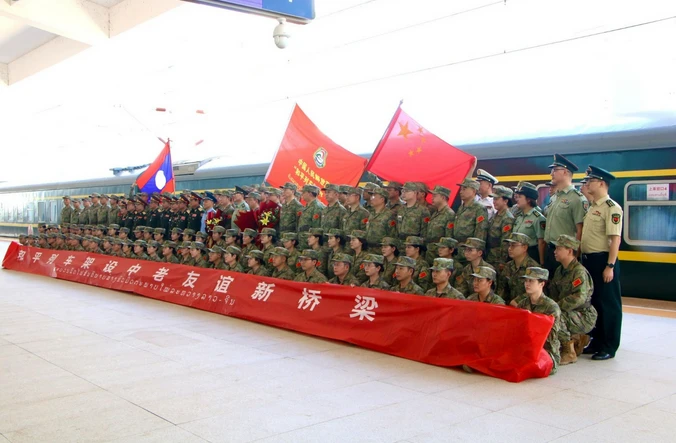 参加中老人道主义医学救援联合演习的中国军医代表团。图自互联网