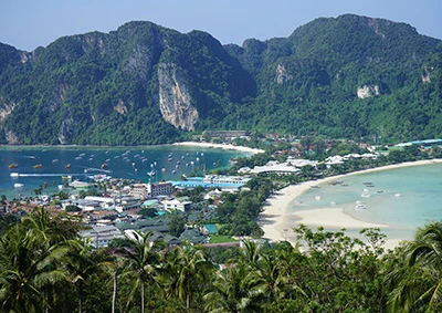 Located in the north of Andaman Sea, Kol Phi Phi islands are one of the most famous and beautiful place in Thailand and South-East Asia. (Photo: inthailand.travel)