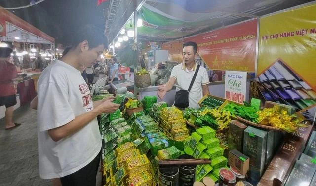 A booth at the fair. (Photo: nhandan.vn)