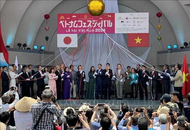 Delegates at the opening ceremony of the festival. (Photo: VNA)