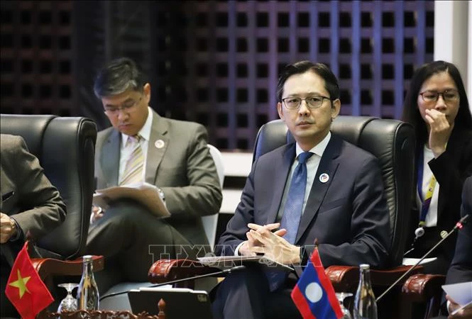 Deputy Minister of Foreign Affairs Do Hung Viet, who is also head of the ASEAN Senior Officials’ Meeting (SOM) delegation of Vietnam at the ASEAN Foreign Ministers' Interface with the Representatives of the ASEAN Intergovernmental Commission on Human Rights (AICHR) in Vientiane on July 24. (Photo: VNA)