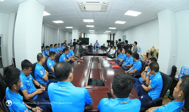 The training course to improve VAR refereeing has been taking place in Hanoi. (Photo VFF)