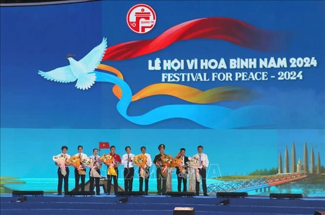 At the opening ceremony of the Festival for Peace 2024 in Quang TRi on July 6 evening (Photo: NA)