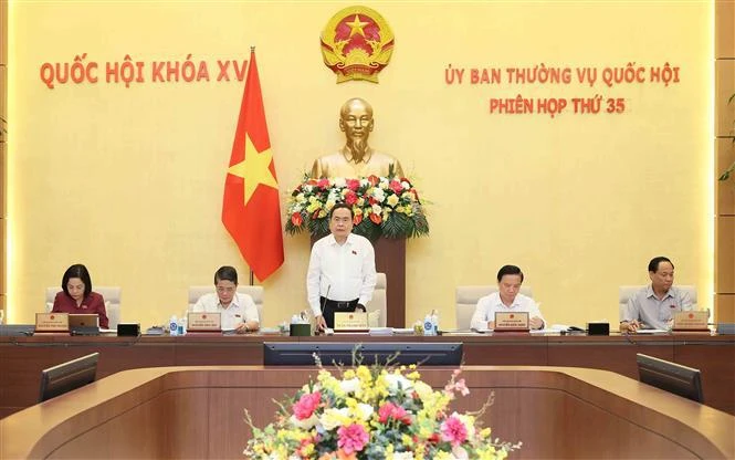 NA Chairman Tran Thanh Man speaks at the session (Photo: VNA)