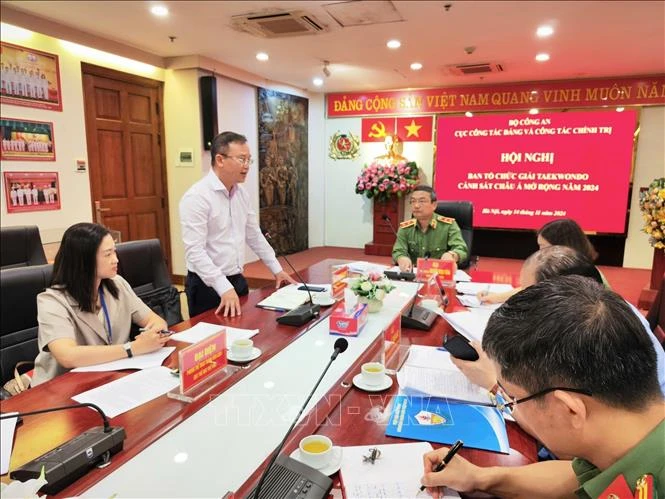 Nguyen Hong Minh, Deputy Director of the Sports Authority of Vietnam under the Ministry of Culture, Sports and Tourism, speaks at the conference. (Photo: VNA)