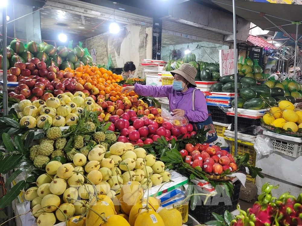 Domestic market prices are basically stable in the first five months of 2024, according to the Ministry of Finance. (Photo: VNA)