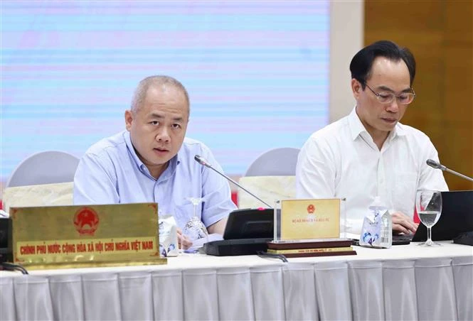 越南计划与投资部副部长杜诚忠回答记者提问。图自越通社