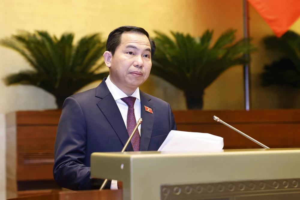 El jefe de la Comisión de Finanzas y Presupuesto del Parlamento vietnamita, Le Quang Manh, en el evento (Fuente: VNA)