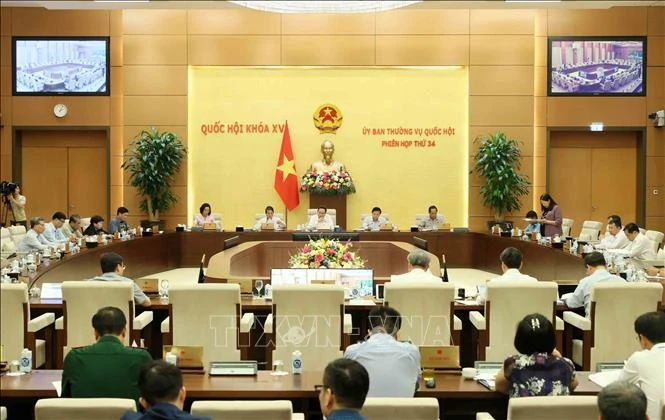 La 34 reunión del Comité Permanente de la Asamblea Nacional de Vietnam. (Fuente: VNA)