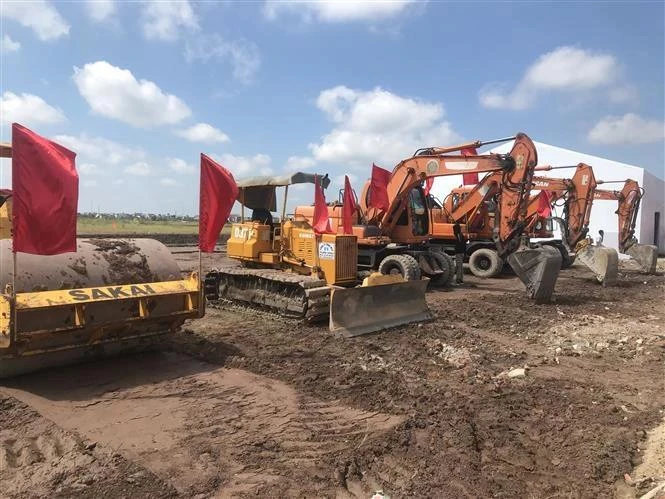 El grupo chino de Deli pone la primera piedra de su nueva planta de fabricación de artículos de papelería en la provincia de Hai Duong. (Fuente: VNA)