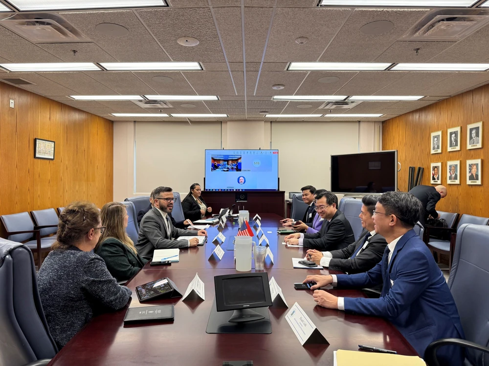 座谈会场景。图自越通社