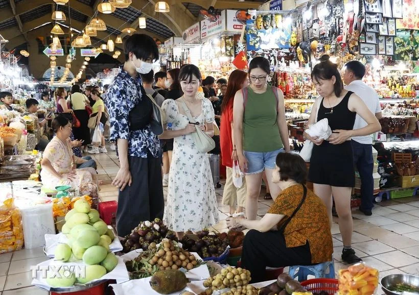 胡志明市中心的槟城市场。图自越通社