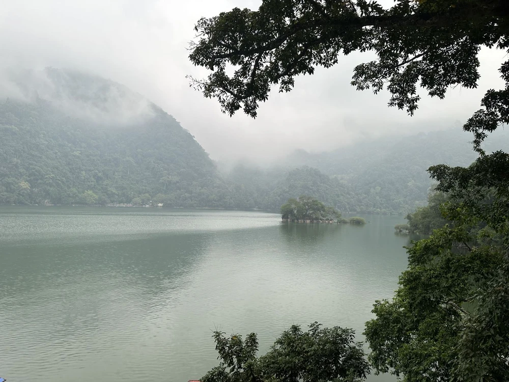 Lac de Ba Be. Photo: baotintuc.vn