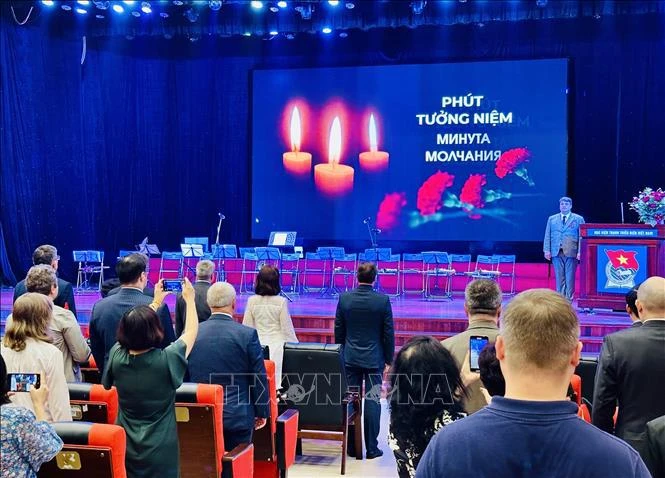 Delegates at the commemoration ceremony (Photo: VNA)