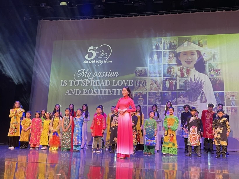  Vietnam Cultural Show held in London (Photo: VNA)