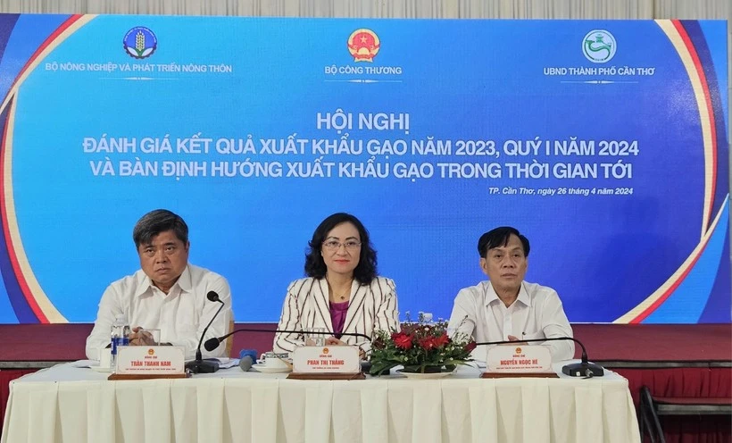 Delegates at a conference to evaluate rice export results in 2023 and the first quarter of 2024, in Can Tho on April 26. (Photo: VietnamPlus)