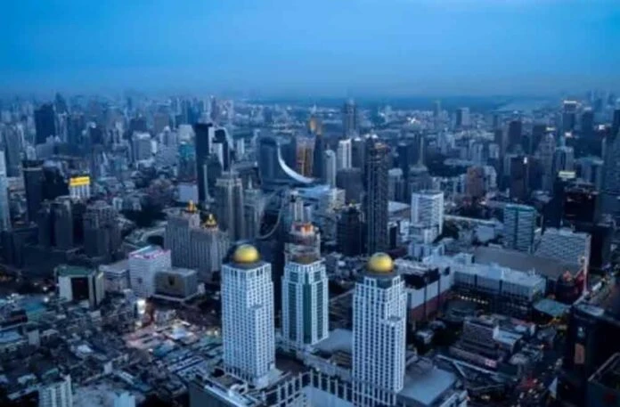 A view of the business district is seen from the rooftop of the Baiyoke Sky Hotel in Bangkok. (Photo: Reuters) 
