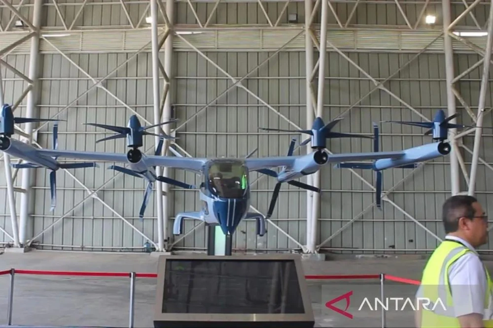 A flying taxi prototype at the Samarinda Airport in East Kalimantan on July 29, 2024. (Photo: httpen.antaranews.com) 